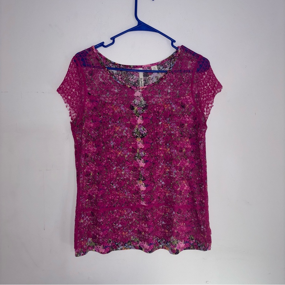 Sunset Rd Pink Lacey Floral Overlay Blouse Size M
